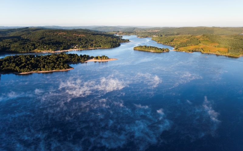 Lac de Vassivière et plateau de Millevaches